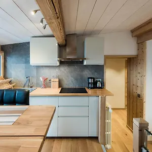 chalet-caprice.hotels-rhonealpes.com/