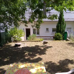  Appartement Studio Cosy Avec Terrasse Et Jardinet