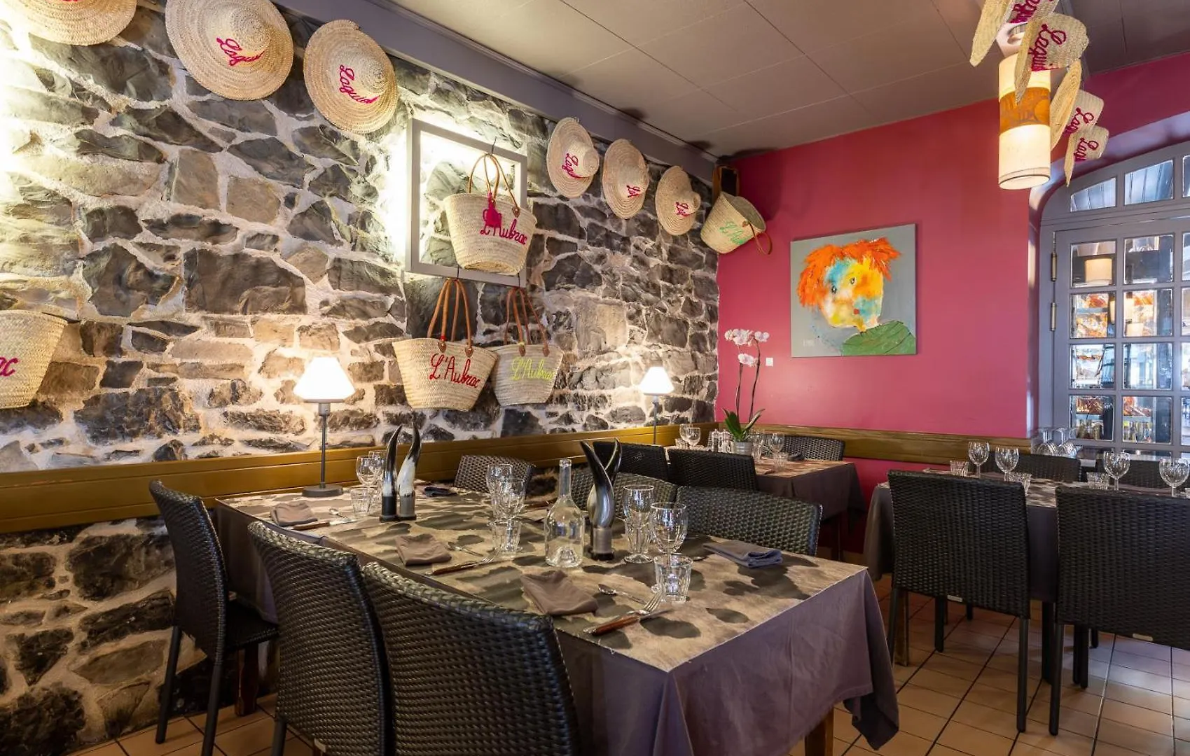 Hotel-Restaurant Logis L'Aubrac Лайоль Франция