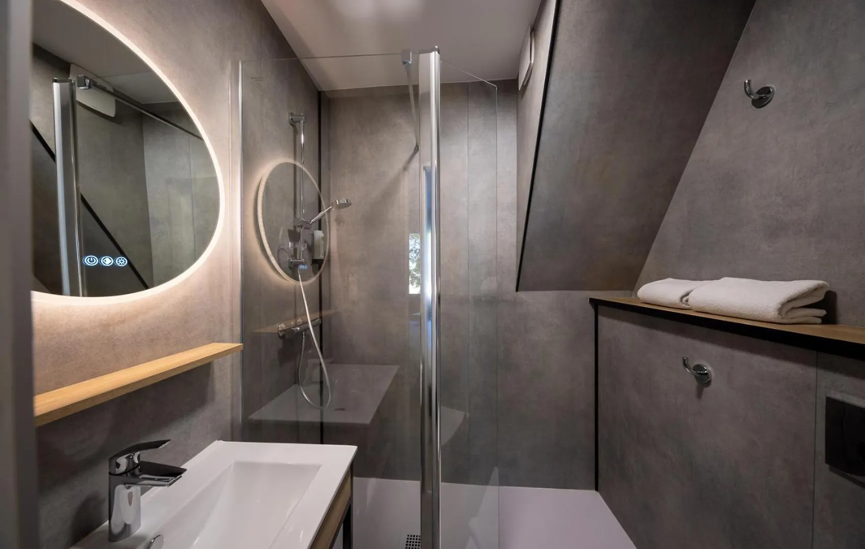 Hotel-Restaurant Logis L'Aubrac Лайоль Отель