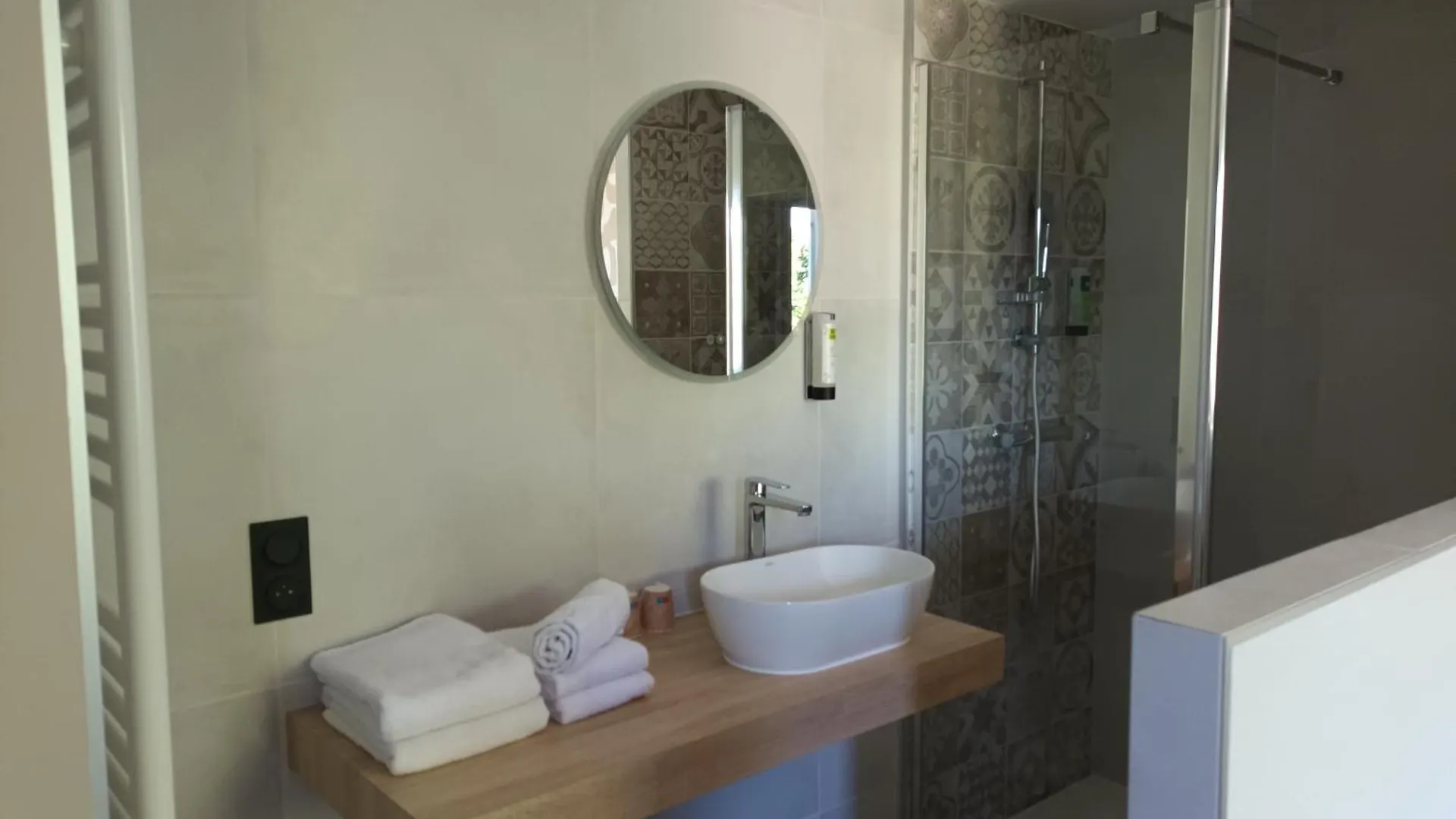 Отель Hotel-Restaurant Logis L'Aubrac Лайоль